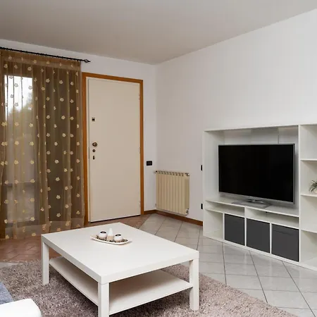 Casa Indipendente Con Giardino Cervia